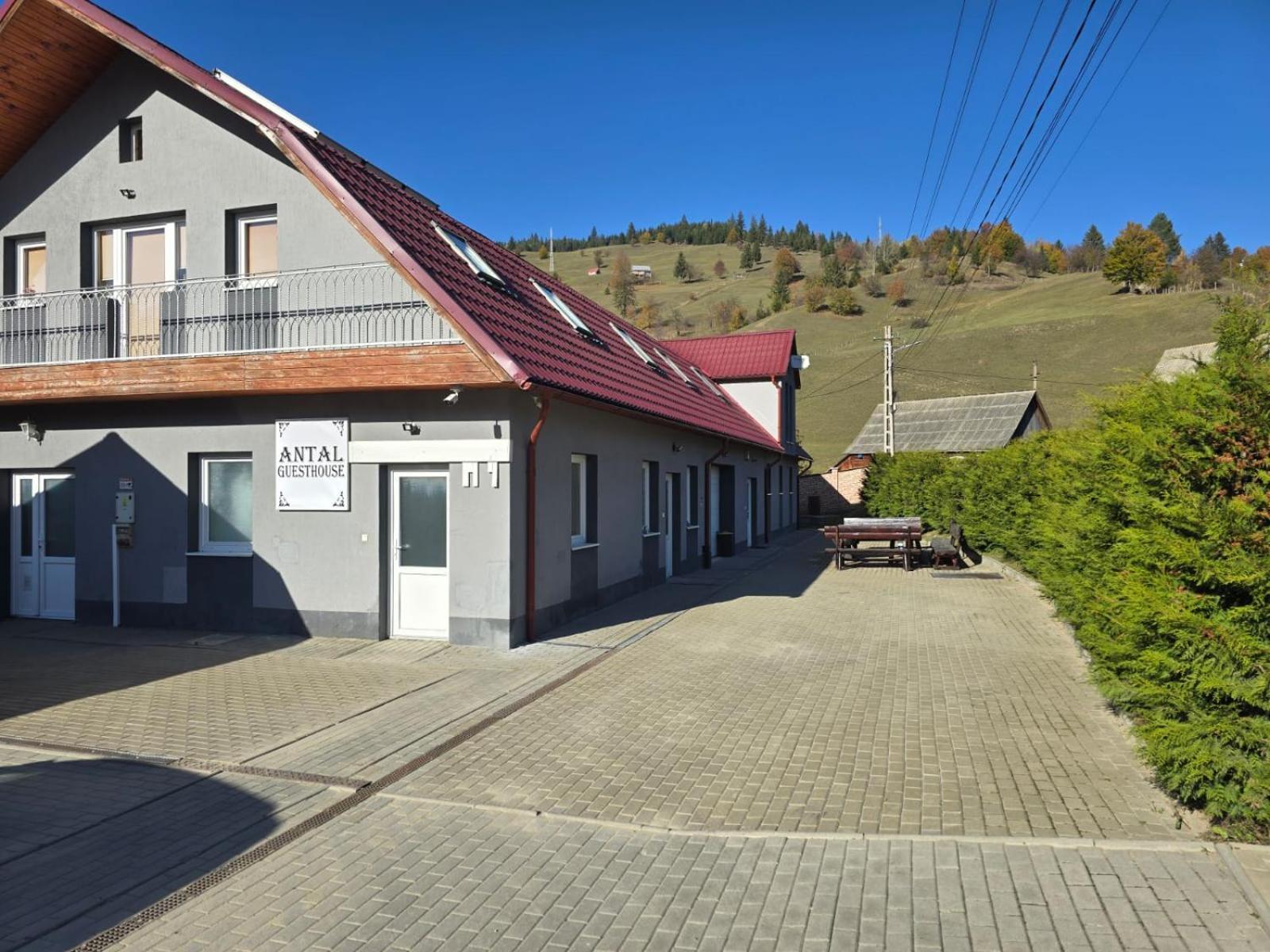Antal Guesthouse Ghimeş-Făget Zewnętrze zdjęcie